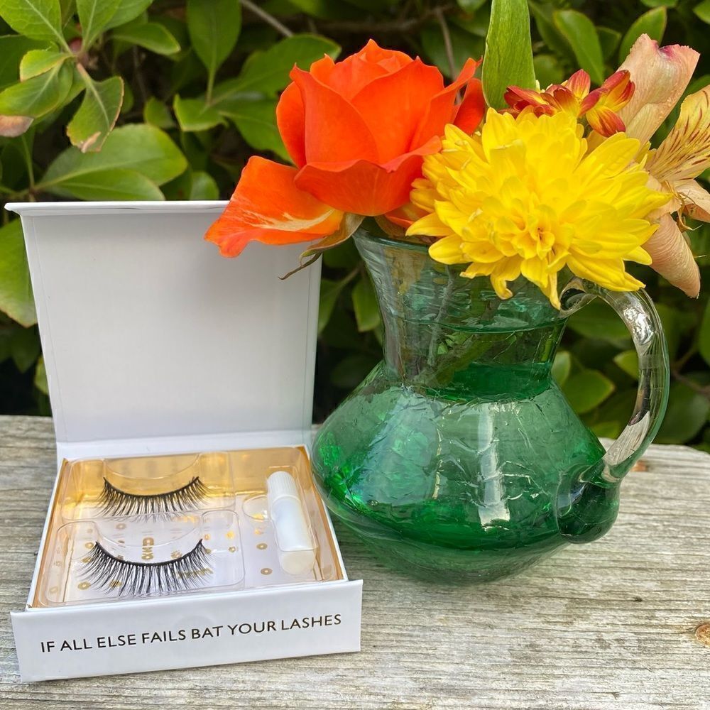 Battington Black Lashes Monroe 3D Silk Lashes + Glue Kit - New!